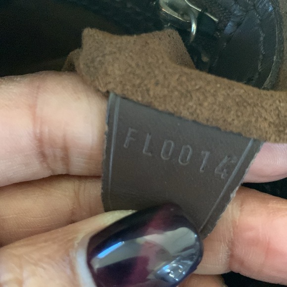 🤎🤎Beautiful Authentic Louis Vuitton Mocha Colored Epi Bucket PM Bag🤎🤎🤎 - Picture 10 of 17